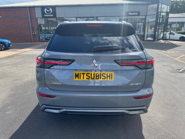 2026 Mitsubishi Outlander 2.4 22.7kWh Diamond CVT 4WD Euro 6 (s/s) 5dr