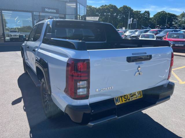 Mitsubishi L200 2.4 Bi-Turbo Barbarian Auto 4WD Euro 6 (s/s) 4dr