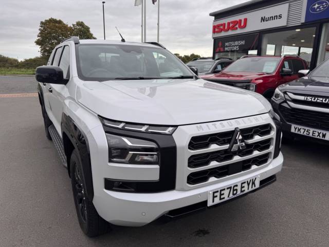 Mitsubishi L200 2.4 Bi-Turbo Barbarian Auto 4WD Euro 6 (s/s) 4dr Pickup Diesel White Diamond